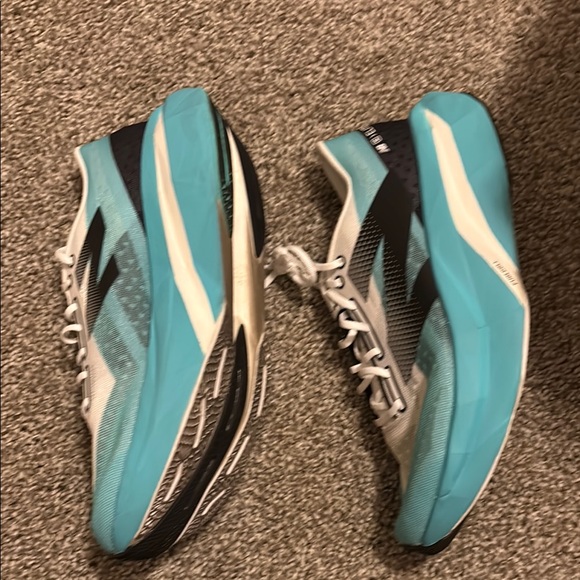 New Balance FuelCell Supercomp Elite (women’s 10.5) - Picture 4 of 7